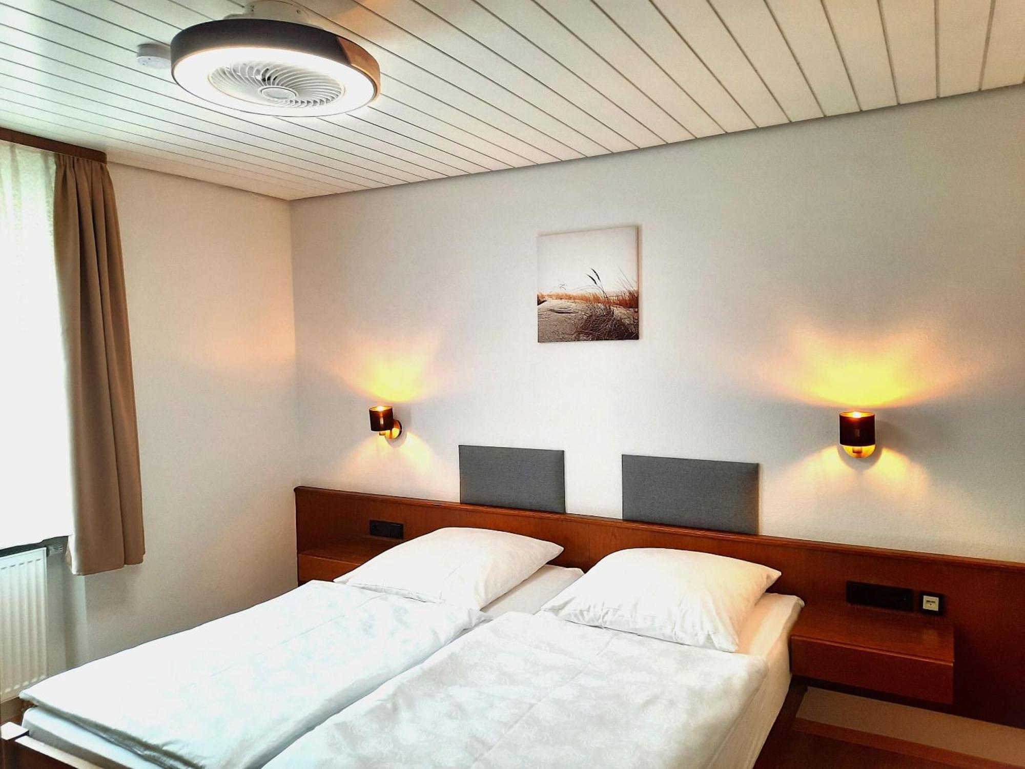 Landgasthof Gruener Baum Regnitzlosau Bagian luar foto
